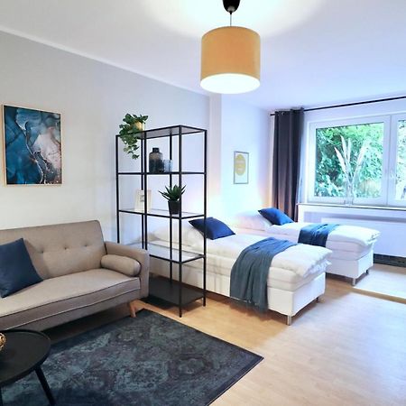Sapphire Apartment: Free Parking + Netflix + Bathtub Essen Extérieur photo