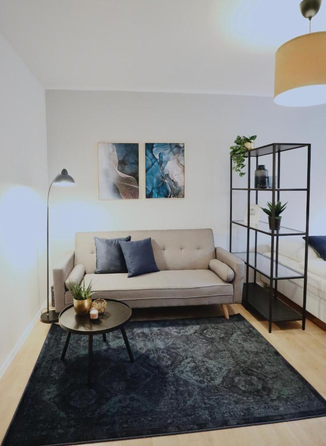 Sapphire Apartment: Free Parking + Netflix + Bathtub Essen Extérieur photo